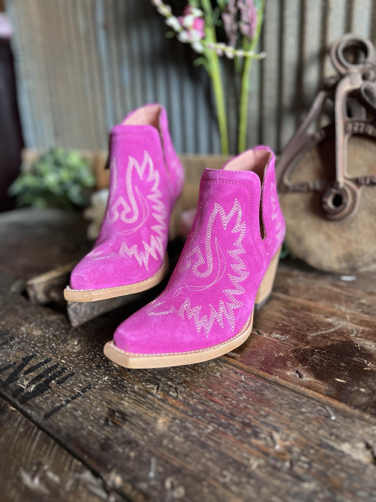 Womens Ariat Dixon Bootie In Haut Pink-Women's Boots-Ariat-Lucky J Boots & More, Women's, Men's, & Kids Western Store Located in Carthage, MO