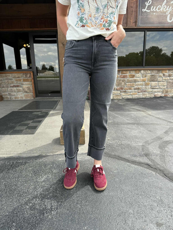 Hidden Caroline High Rise Cuffed Classic Straight Leg Jean