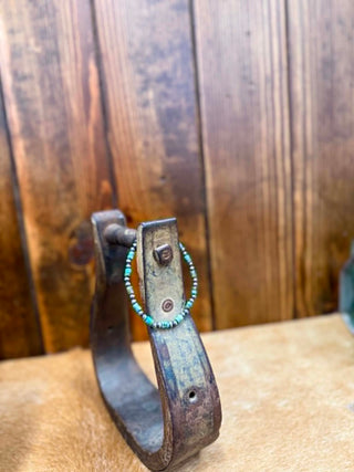 Navajo Pearls, Turquoise Bracelet, Southwestern Jewelry, Handmade Bracelet, Stackable Stone Bracelet, Western Accessories, Lia Bracelet, Artisanal Jewelry.