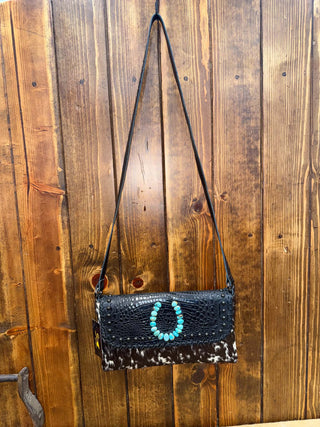Kurtmen Horseshoe Holly Purse