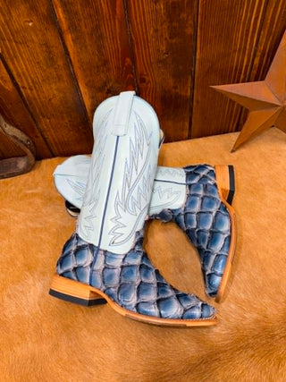 Macie Bean boots, women's exotic boots, sky blue big bass boots, Arapaima boots women, pirarucu western boots, square toe cowboy boots, Macie Bean M2039