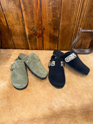Ariat country mule, women's western mules, casual slip-on shoes, Ariat comfort footwear, buckled mule shoes, western lifestyle shoes, stylish flat mules.