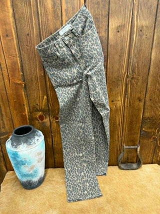Hidden Jeans, Ella straight leg, cheetah print denim, high rise jeans, leopard print pants, women's straight leg jeans, animal print denim, Ella high rise.