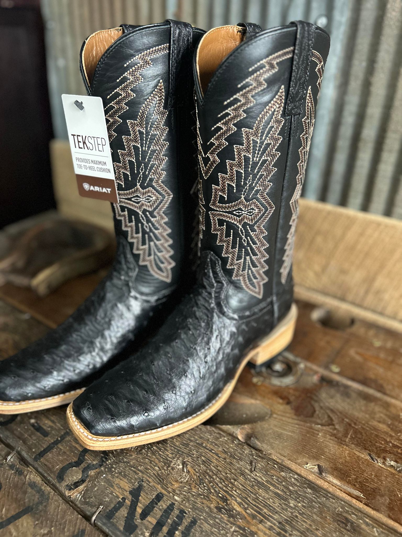 Men's Ariat Futurity Done Right Cowboy Cutter Toe Boot-Men's Boots-Ariat-Lucky J Boots & More, Women's, Men's, & Kids Western Store Located in Carthage, MO