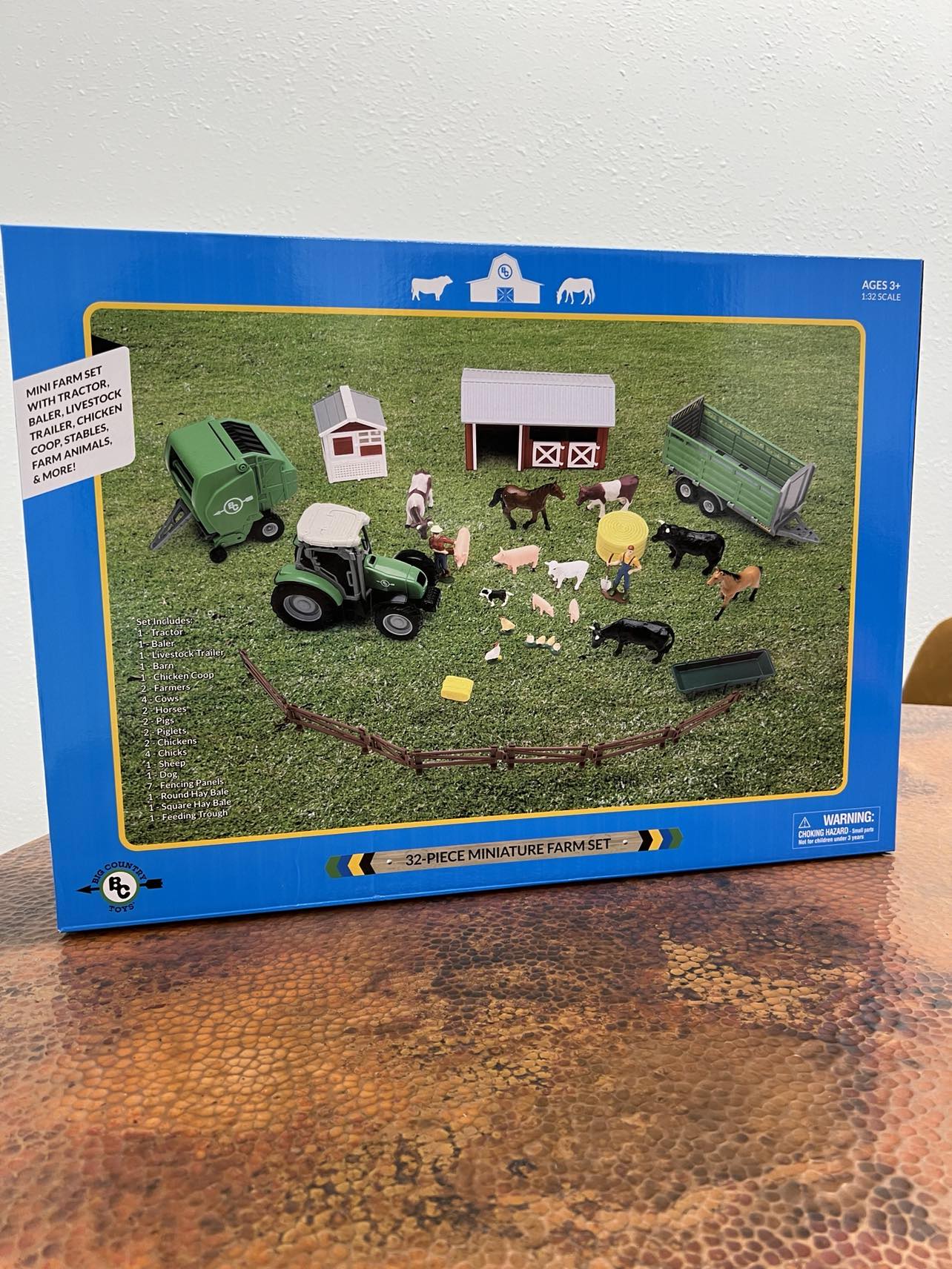1:32 Scale Farm Set-Toys-Big Country Toys-Lucky J Boots & More, Women's, Men's, & Kids Western Store Located in Carthage, MO
