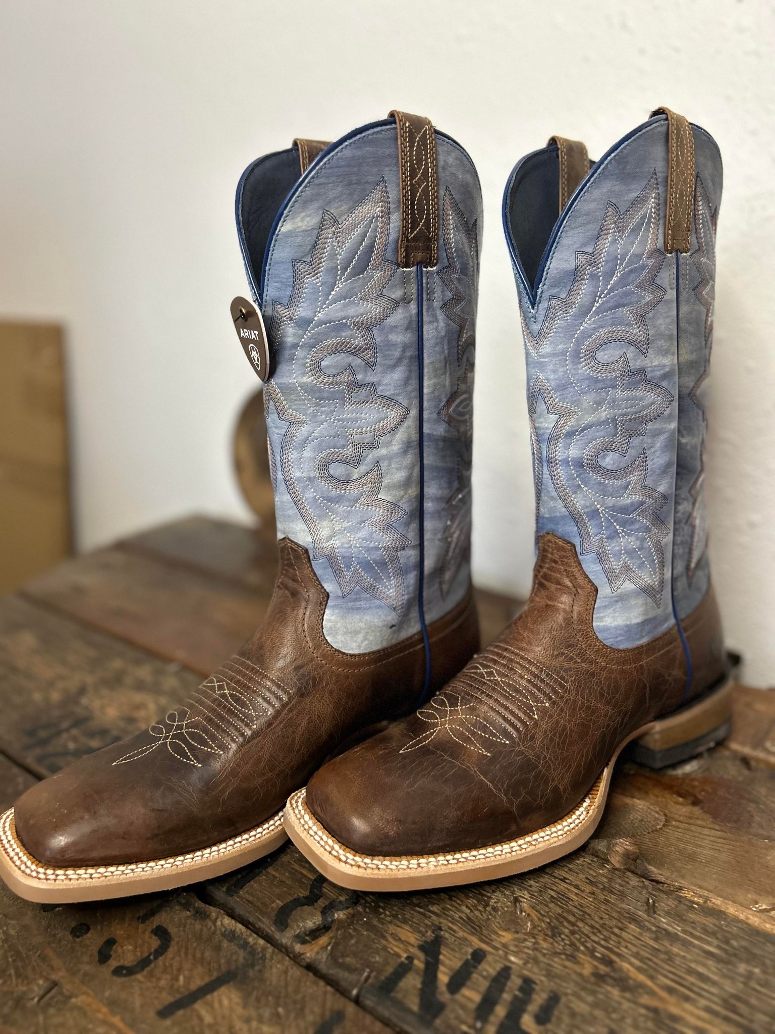Men's Ariat Standout Cowboy Boot-Men's Boots-Ariat-Lucky J Boots & More, Women's, Men's, & Kids Western Store Located in Carthage, MO