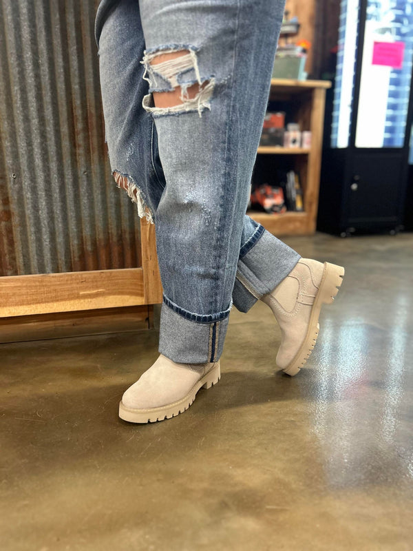 Womens Ariat Wexford Lug Chelsea Boot in Clay-Women's Booties-Ariat-Lucky J Boots & More, Women's, Men's, & Kids Western Store Located in Carthage, MO