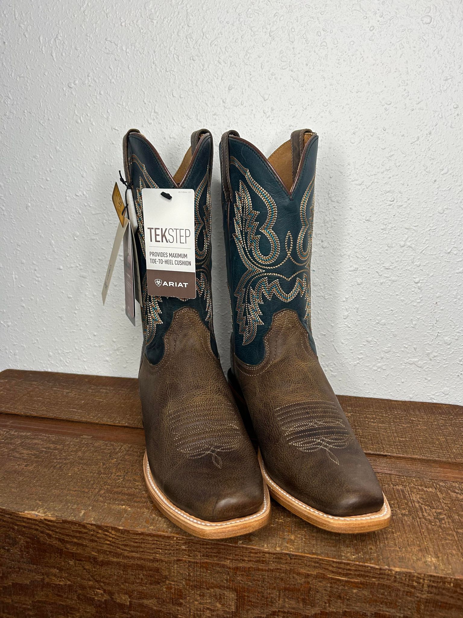 Men's Ariat Futurity Cashout Boots-Men's Boots-Ariat-Lucky J Boots & More, Women's, Men's, & Kids Western Store Located in Carthage, MO