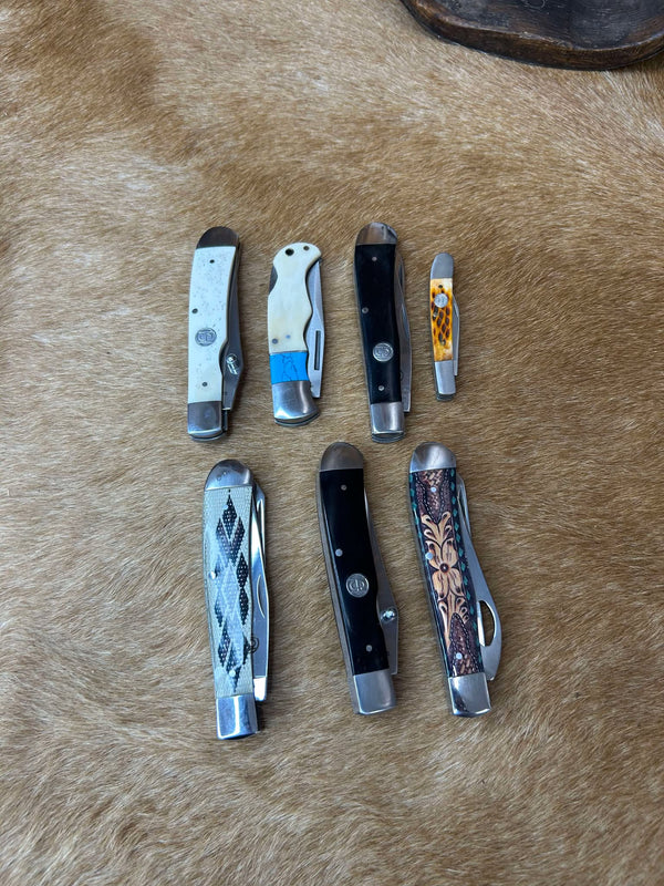 Circle SH Pocket Knives-Pocket Knives-WESTERN FASHION ACCESSORIES-Lucky J Boots & More, Women's, Men's, & Kids Western Store Located in Carthage, MO