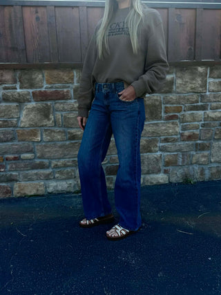 Women's Levi's Super Low Loose in Medium Wash Jean-Women's Denim-Levi's-Lucky J Boots & More, Women's, Men's, & Kids Western Store Located in Carthage, MO