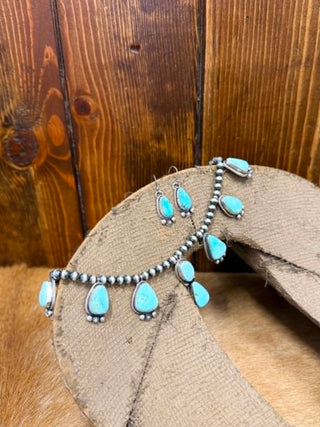 Selah Necklace Set