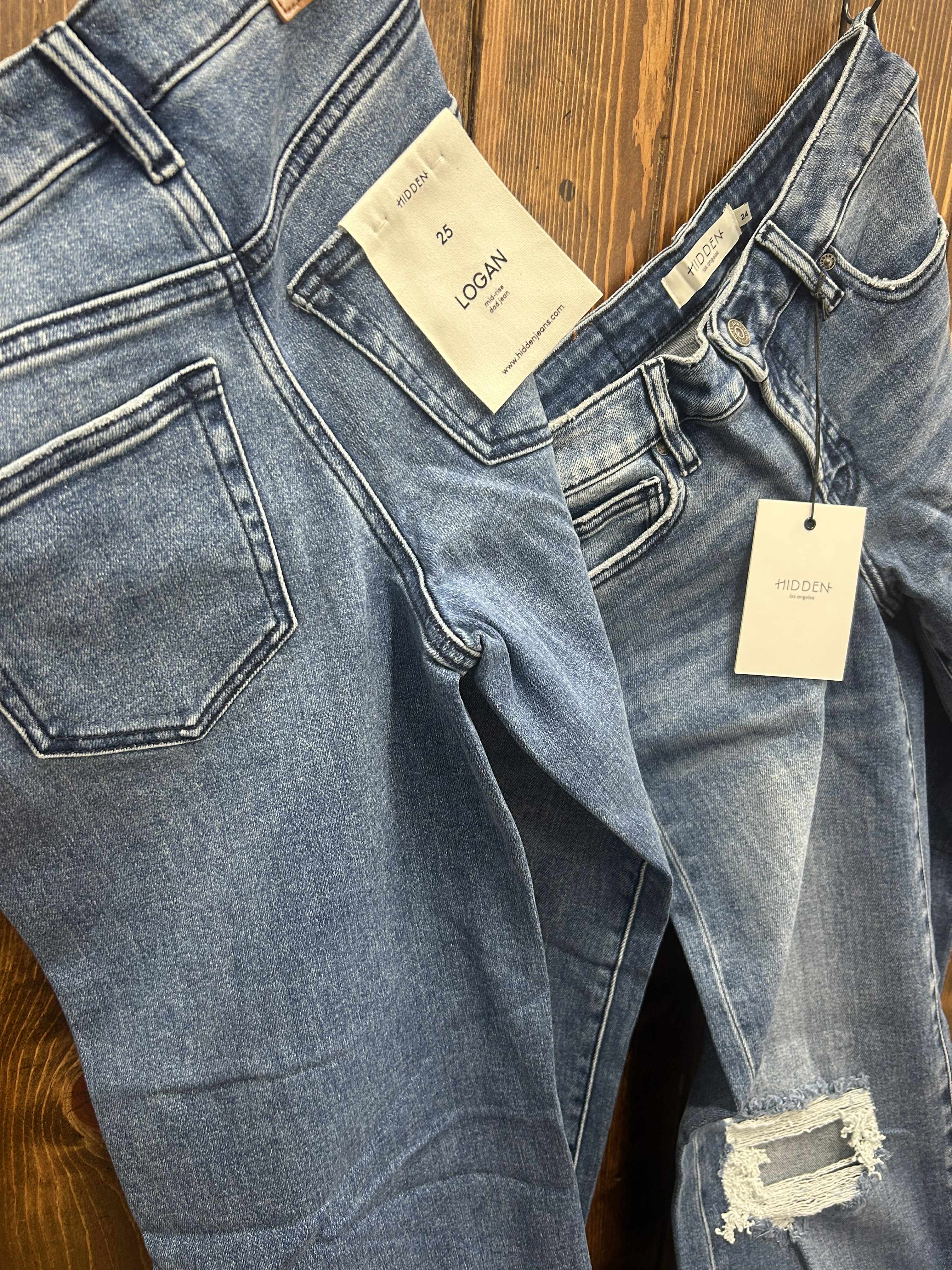 Women's Hidden Charlie Mid Rise Basic Dad Jean