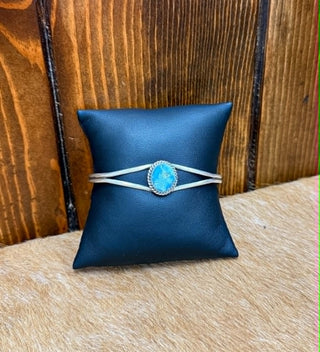Golden Hill Turquoise, Navajo Jewelry, Sterling Silver Cuff, D Skeets Jewelry, Handmade Turquoise Bracelet, Southwestern Artisan Silver, Authentic Native American Cuff, Collectible Turquoise.