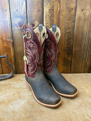 Hyer Riley boots, tobacco shrunken shoulder leather, men's western boots, leather cowboy boots, handmade men's boots, premium brown work boots, Hyer footwear.