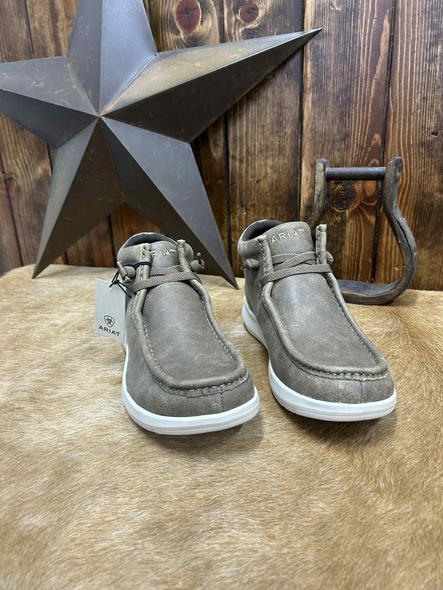 Men's Ariat Brown Bomber Mid Hilo Shoes