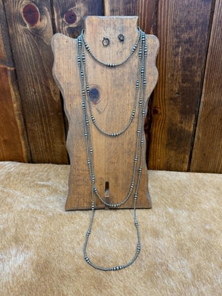 Navajo pearls, graduated bead necklace, Western jewelry, Southwestern silver necklace, Lennox necklace, layering pearls, rustic silver beads, desert chic accessories.
