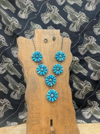 Lainey Necklace - Lucky J Boots & More