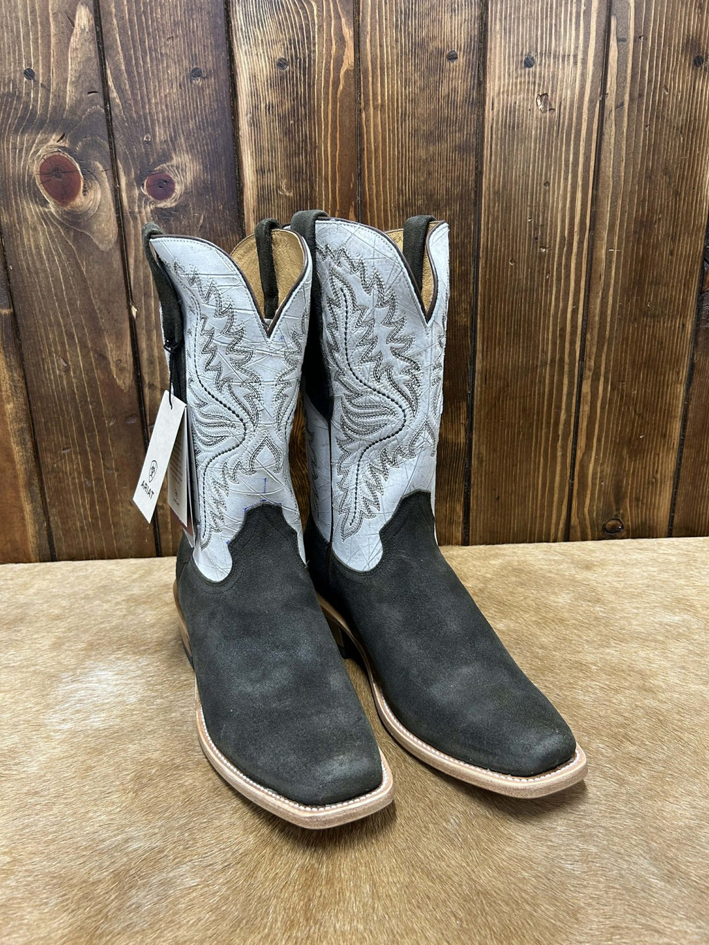 Men's Ariat Futurity Deal Midnight Olive Suede Boot – Lucky J Boots & More