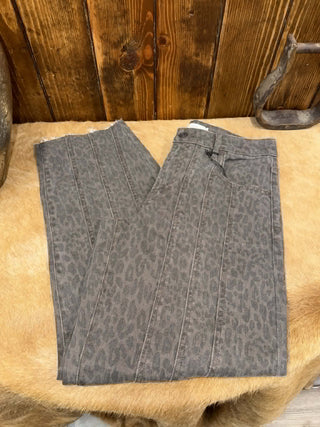 Women's Hidden Sammie Cheetah Barrel Jean - Lucky J Boots & More