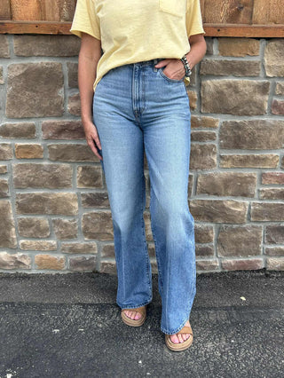 Women's Levi's Ribcage Wide Leg in Medium Wash-Women's Denim-Levi's-Lucky J Boots & More, Women's, Men's, & Kids Western Store Located in Carthage, MO